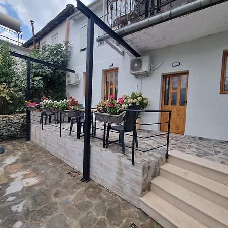 مبيت وإفطار Gjirokastër Tony'S Terrace المظهر الخارجي الصورة