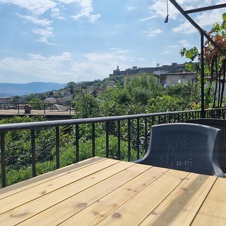مبيت وإفطار Gjirokastër Tony'S Terrace المظهر الخارجي الصورة