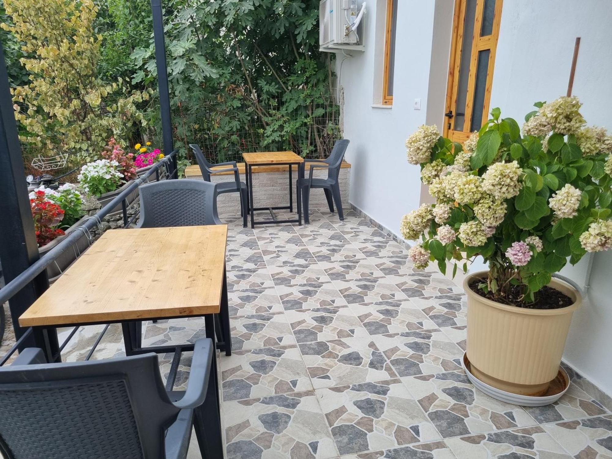 مبيت وإفطار Gjirokastër Tony'S Terrace المظهر الخارجي الصورة